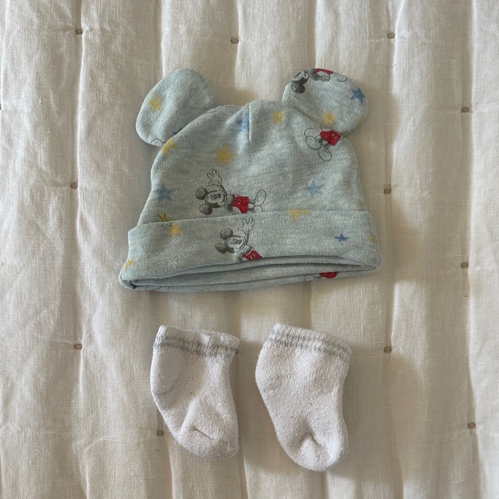 7 pieces of Disney newborn-12mo boy clothes (003) - Picture 16 of 16